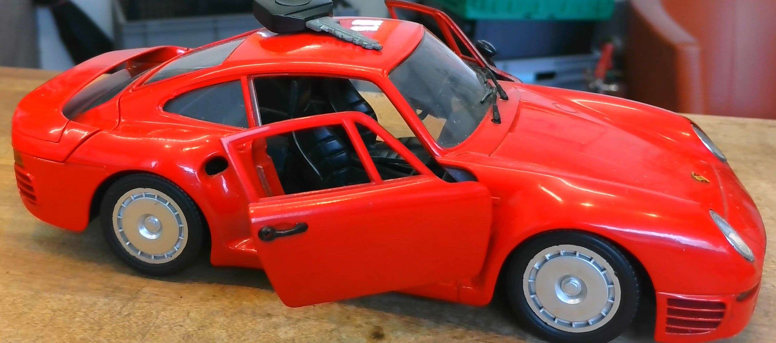Polistil / Tonka Modellauto Porsche 959 1/18 inkl. Schlüssel